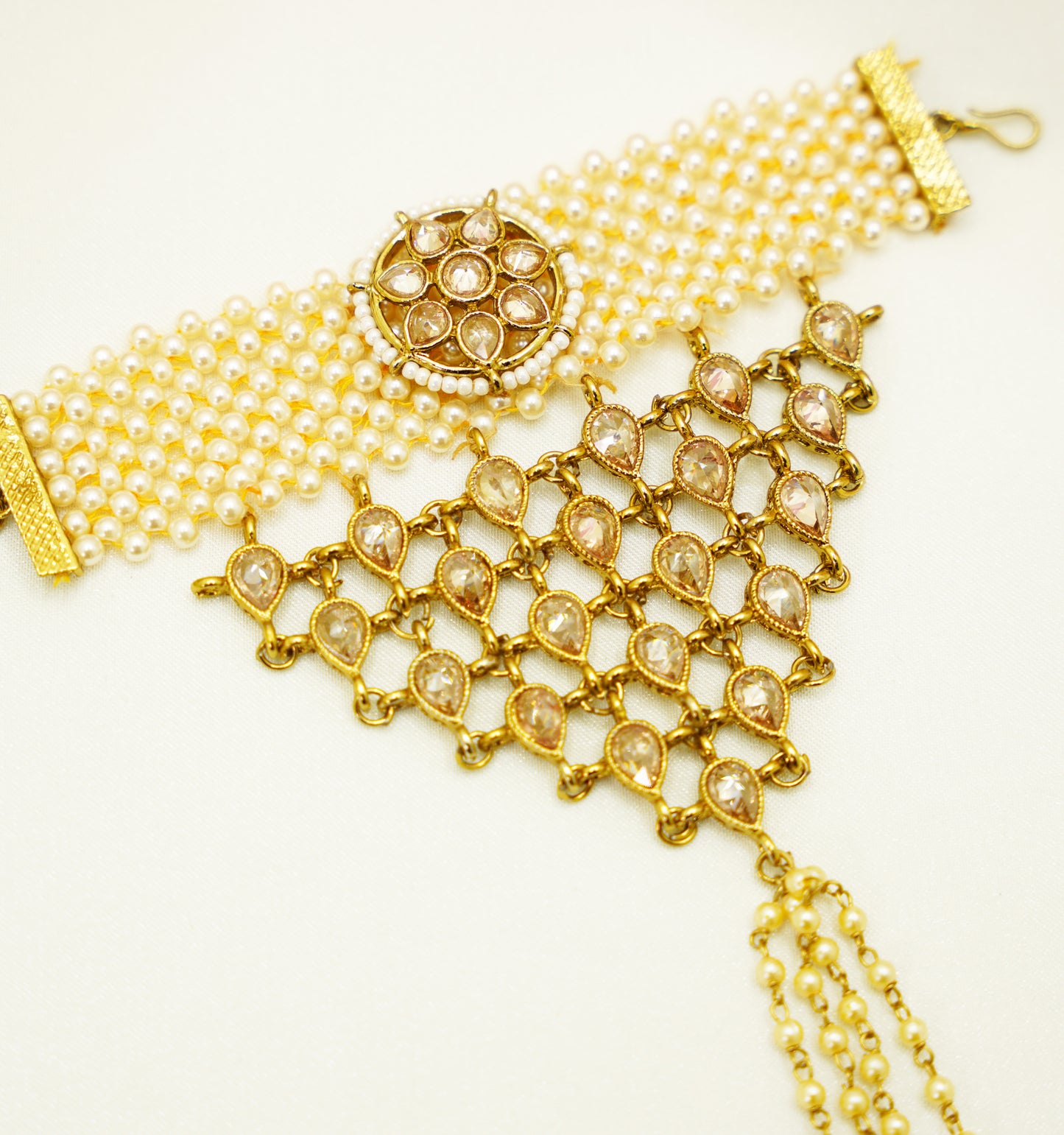 Pearl & Kundan Bridal Hand Harness – Wide Band Haathphool with Multi-Chain Detail for Nikah & Festive Wear