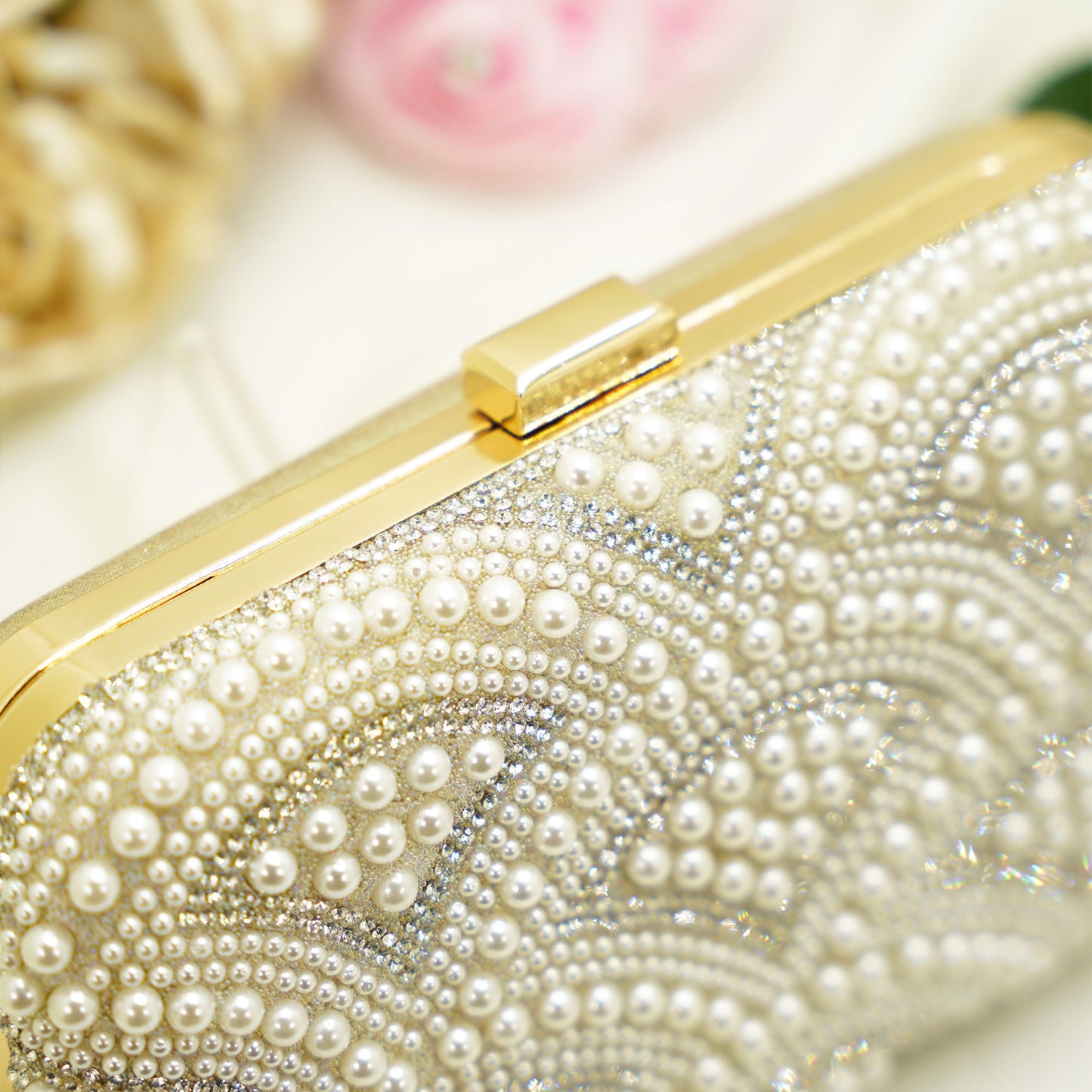 Pearl & Crystal Embellished Clutch – Elegant Ivory Purse