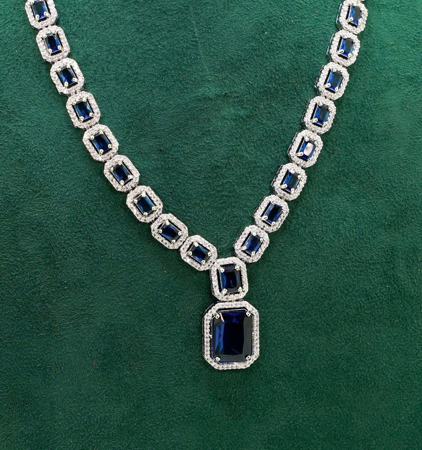 Navy Elegant Catrine & Halo Necklace and Earrings Set