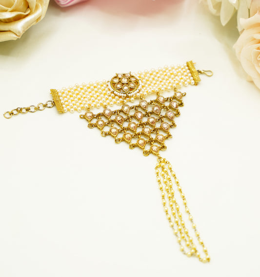 Pearl & Kundan Bridal Hand Harness – Wide Band Haathphool with Multi-Chain Detail for Nikah & Festive Wear