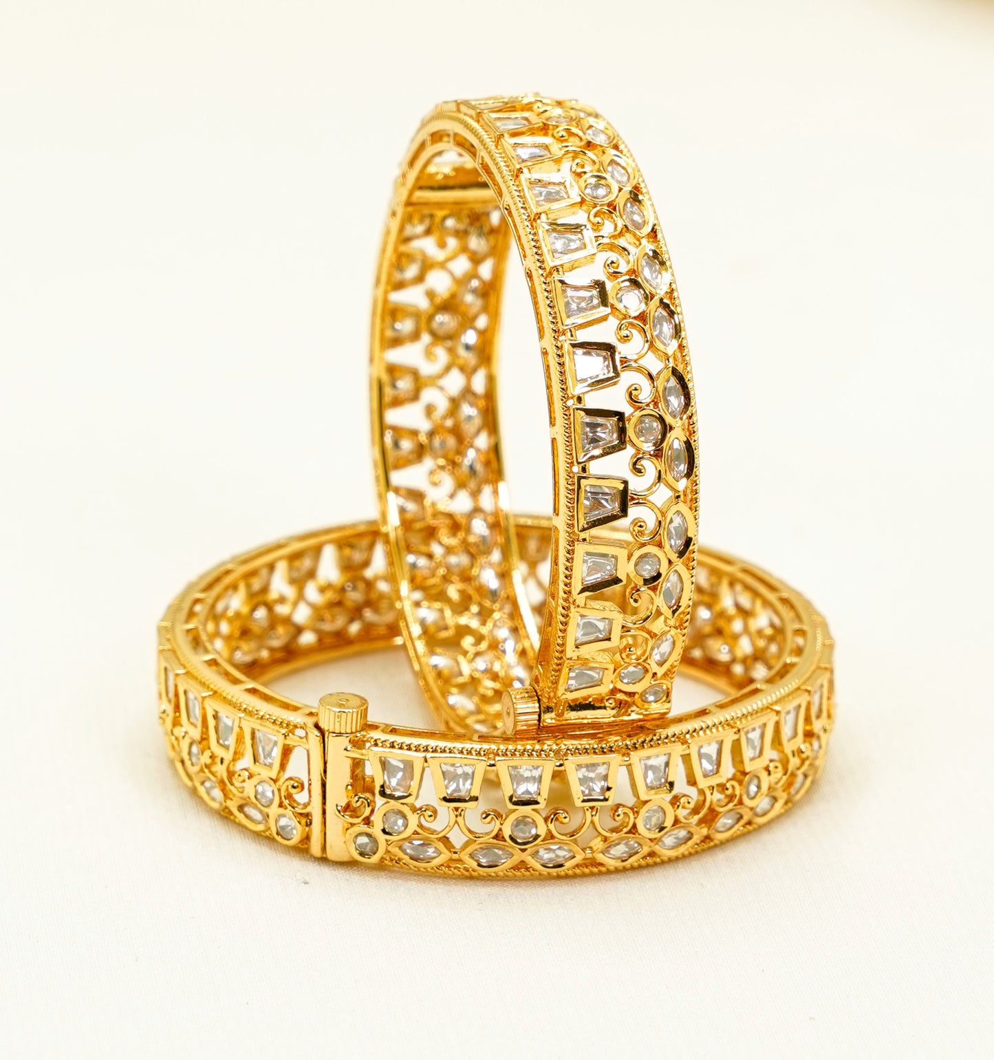Square-Cut Gold Plated Kundan Bangles – Traditional Kundan – Elegant Partywear Bangle Set