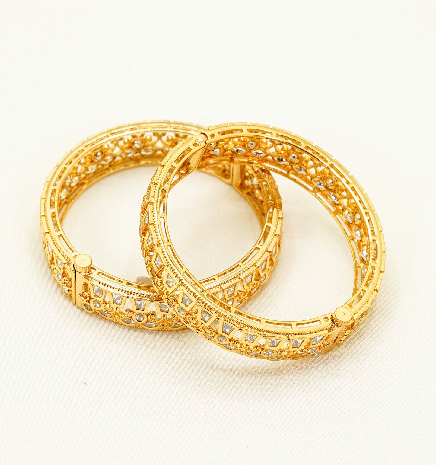 Square-Cut Gold Plated Kundan Bangles – Traditional Kundan – Elegant Partywear Bangle Set