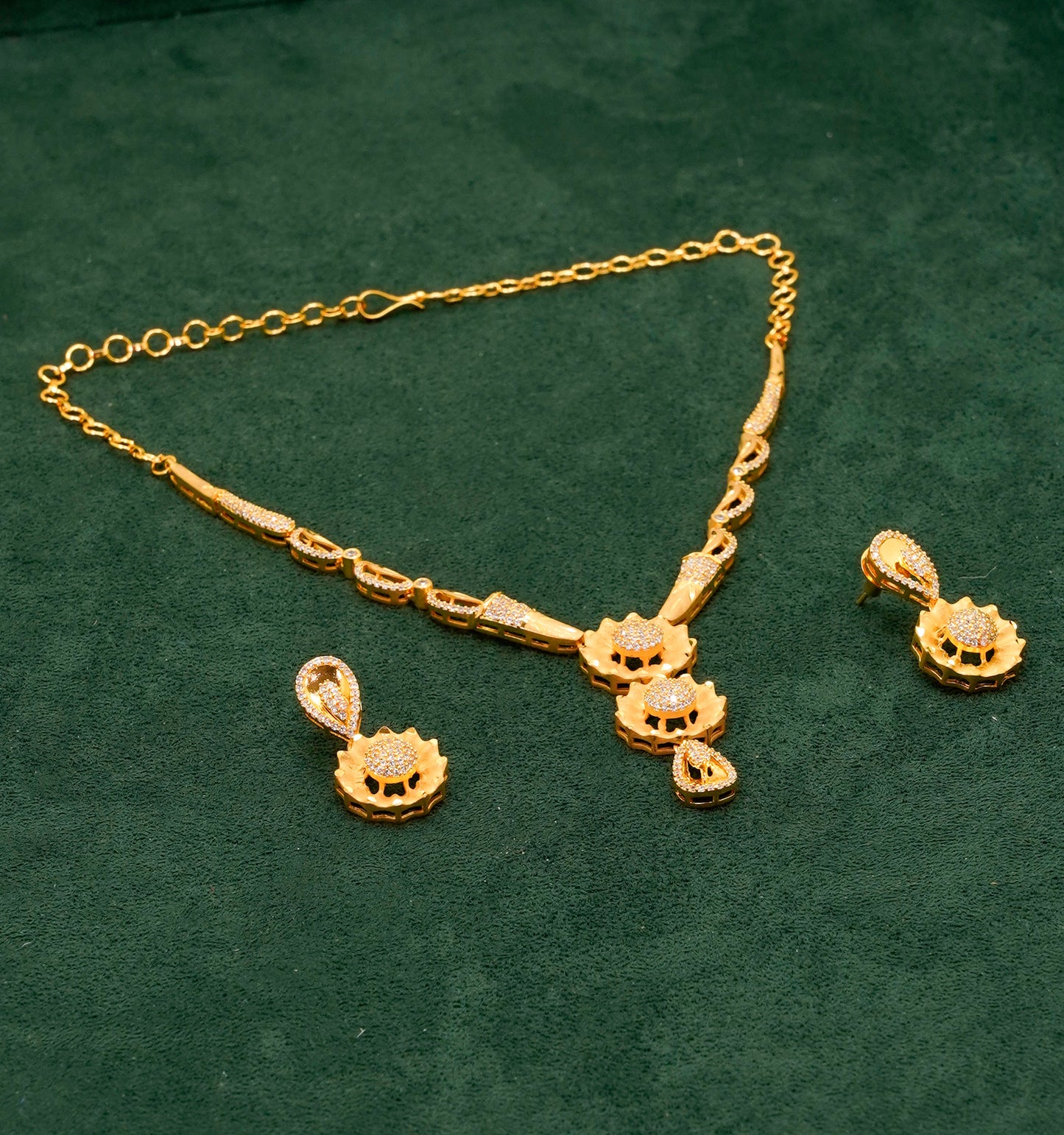 Flower Gold Plated Necklace Set - Jewellery Necklace Set