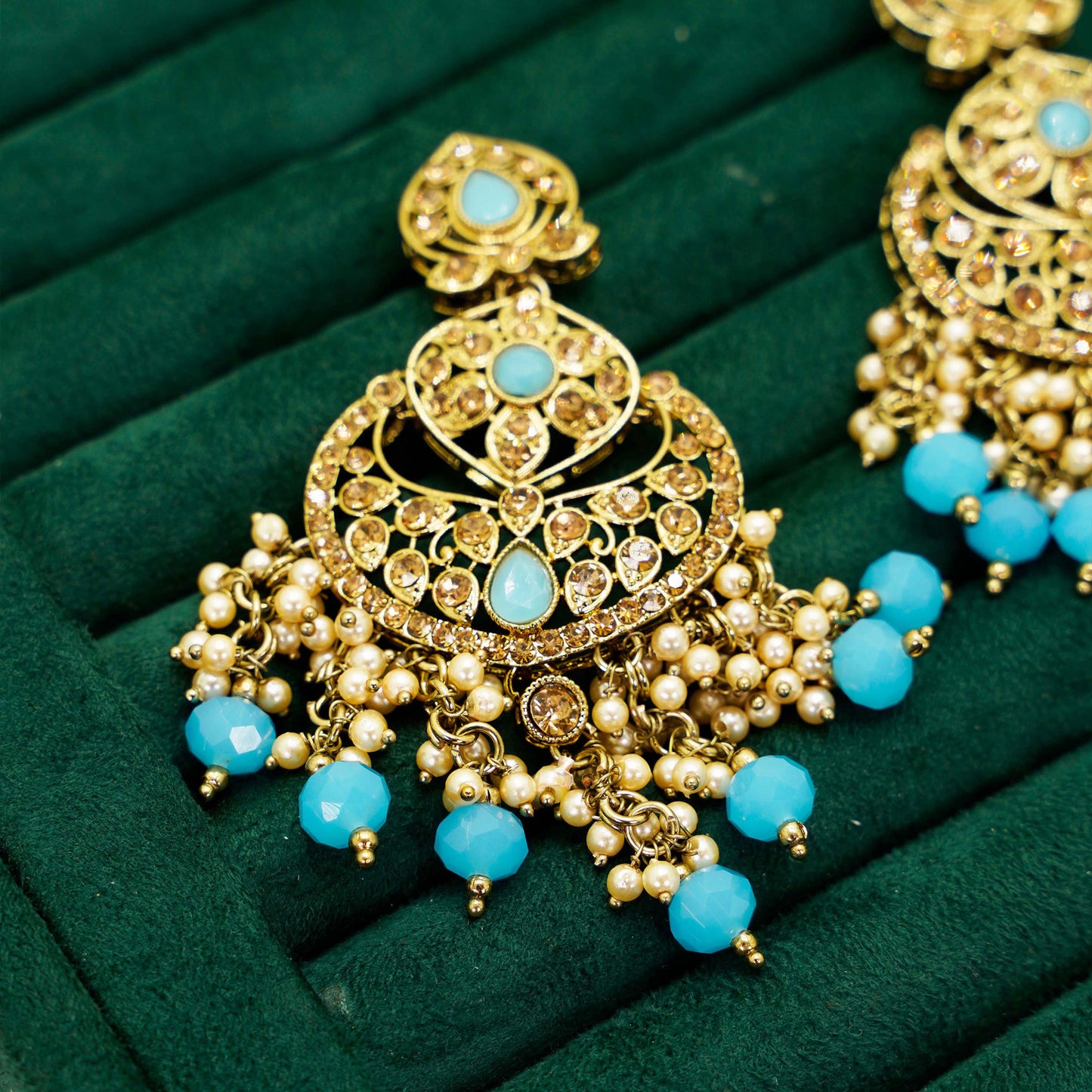 Party Set 11 – Gold-Plated Bridal Jewellery Set with Blue Beads and Kundan Work