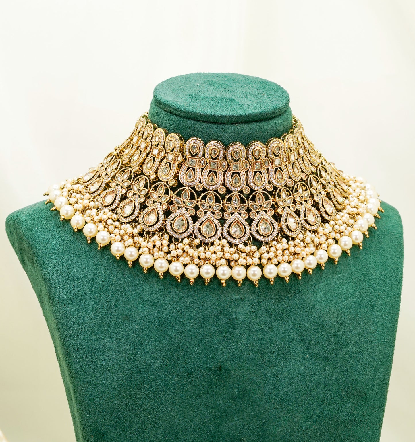 Gold Party Set - Choker Jewellery Set – Mehndi Necklace Set with Earrings and Tikka