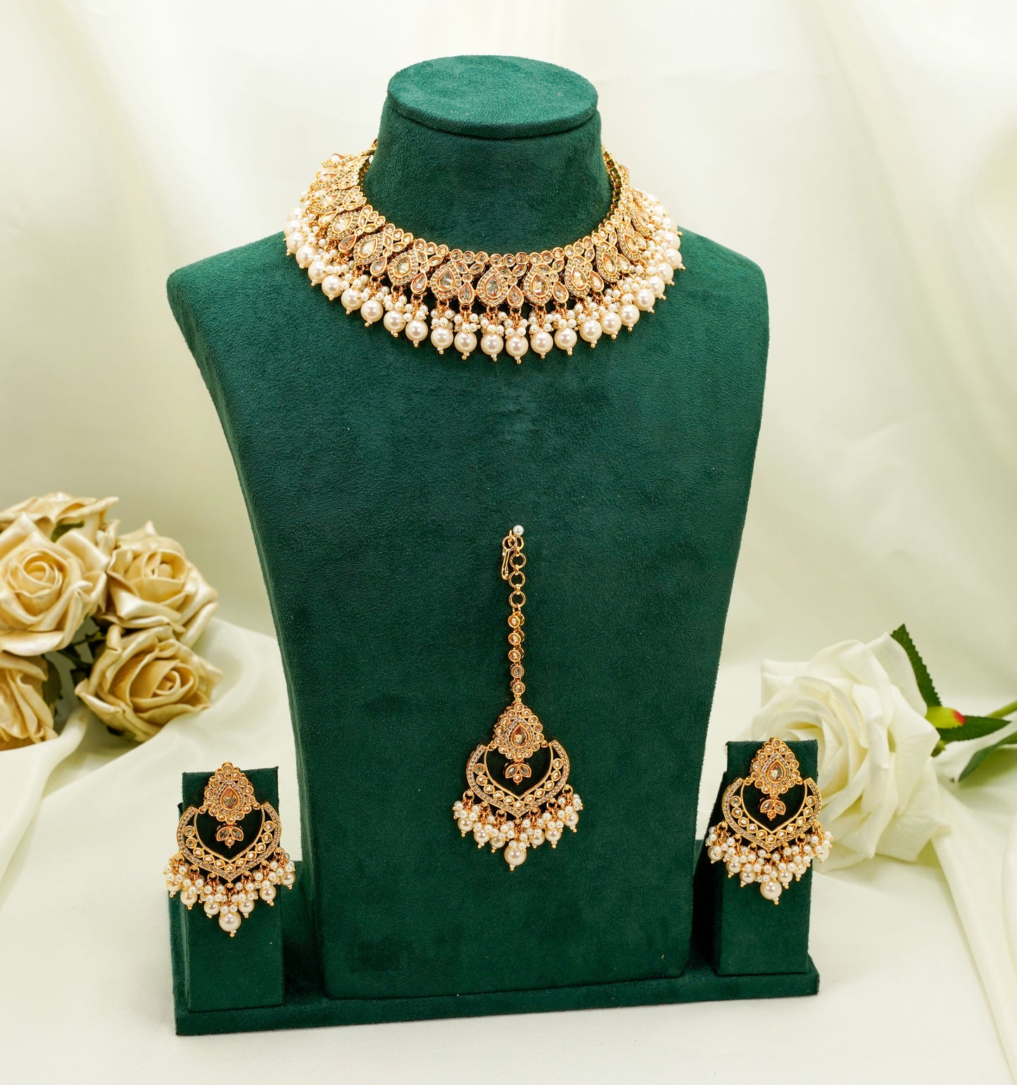 Off White Party Set - Choker Jewellery Set – Mehndi Necklace Set with Earrings and Tikka