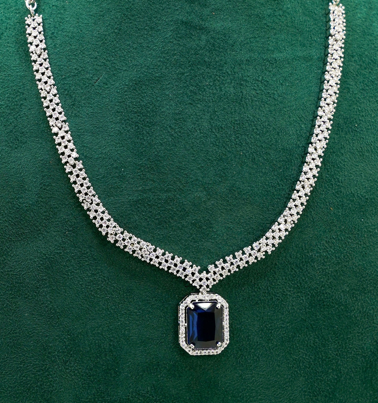 Navy Elegant Catrine & Halo Necklace and Earrings Set