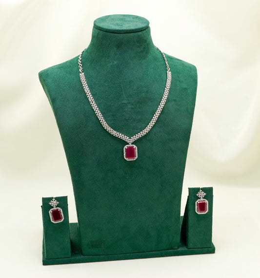 Pink Elegant Catrine & Halo Necklace and Earrings Set