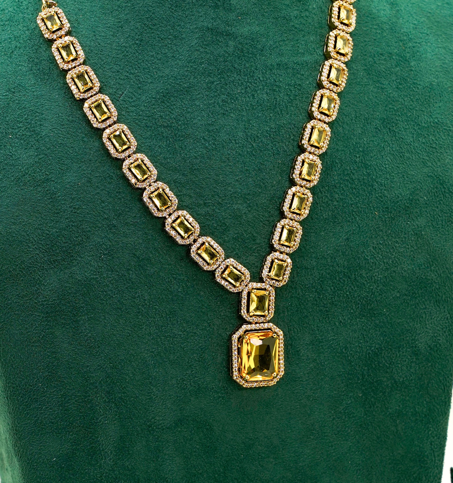 Yellow Elegant Catrine & Halo Necklace and Earrings Set