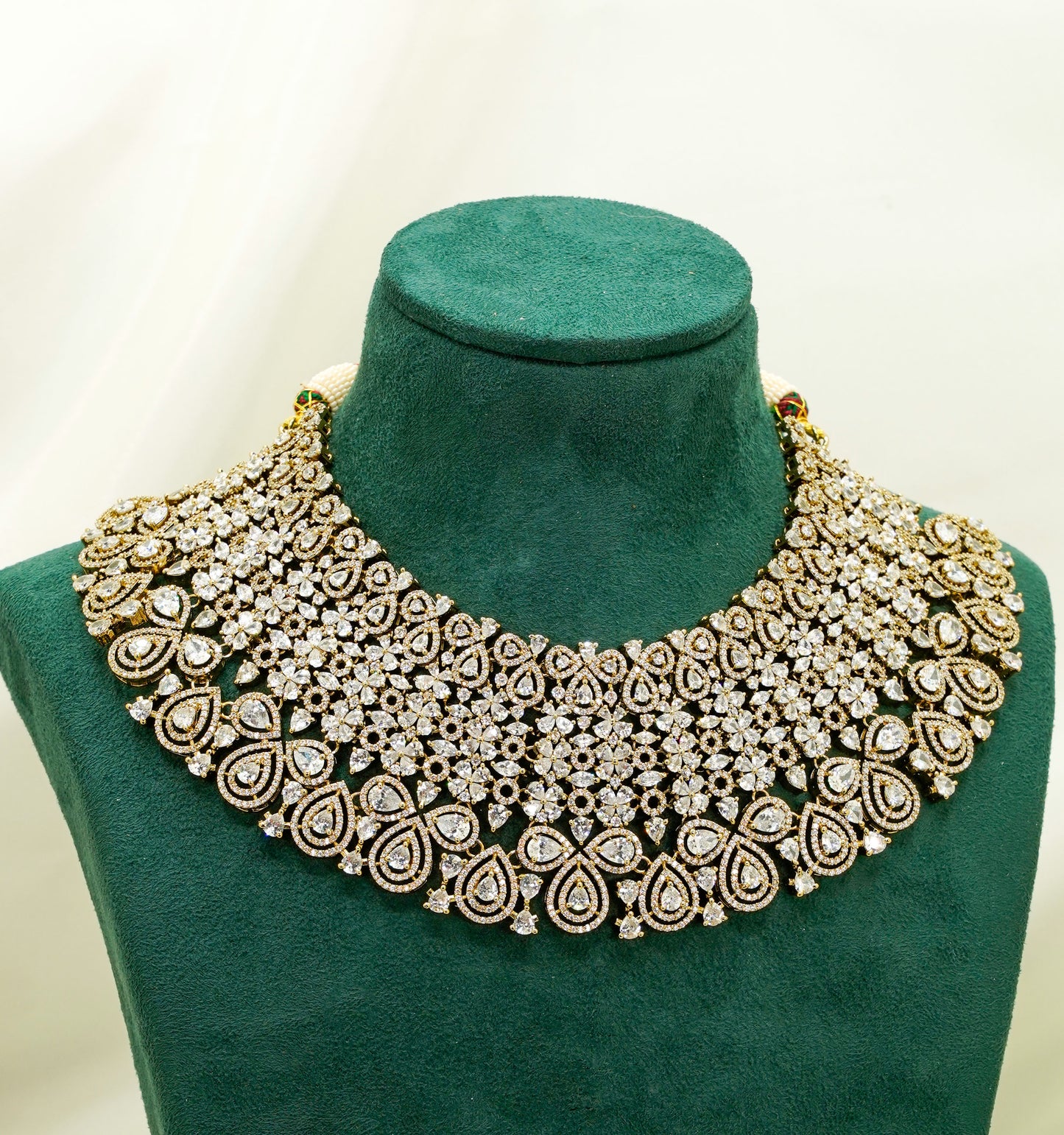 Gold/White Party Set - American Stone Jewellery Set – Necklace Set with Earrings & Tikka