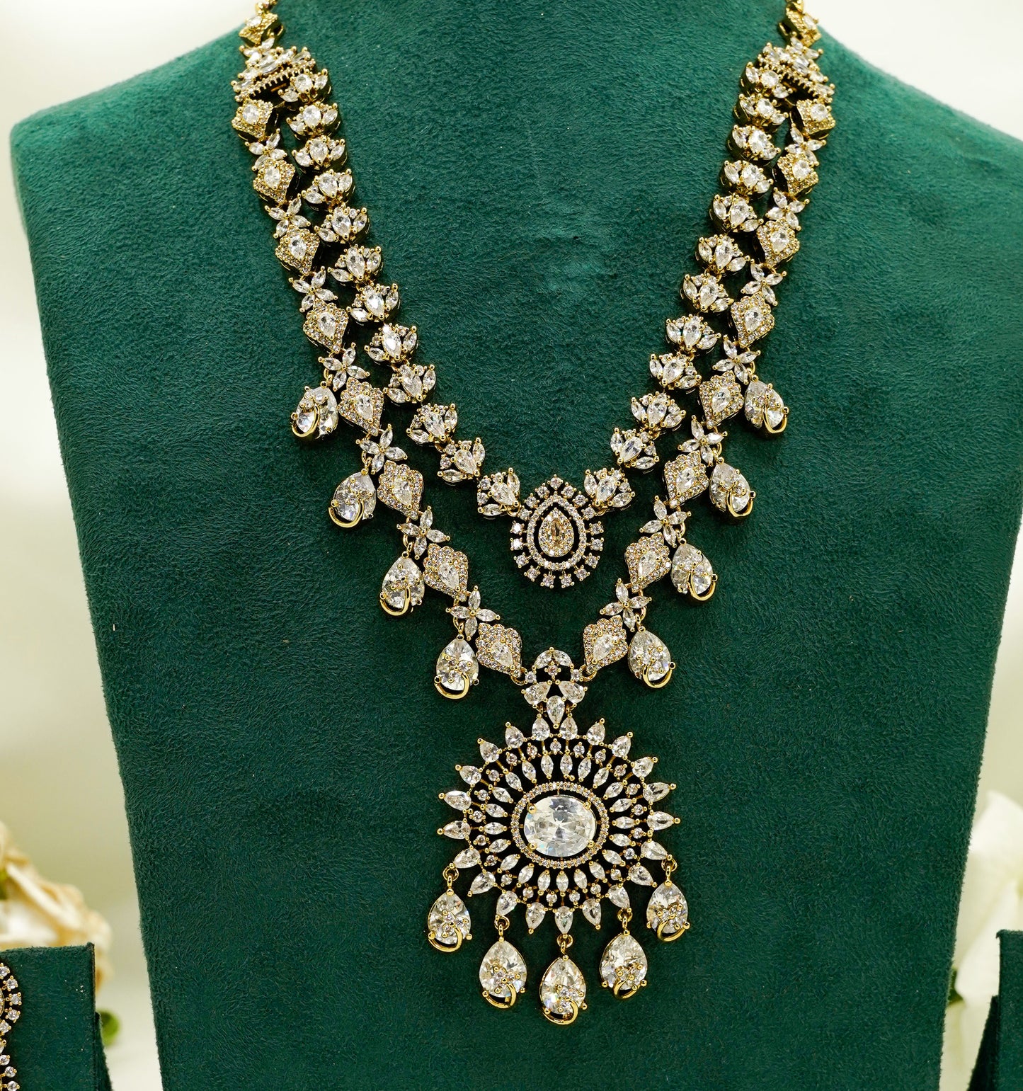 Gold/White Party Set - American Stone Jewellery Set – Necklace Set with Earrings