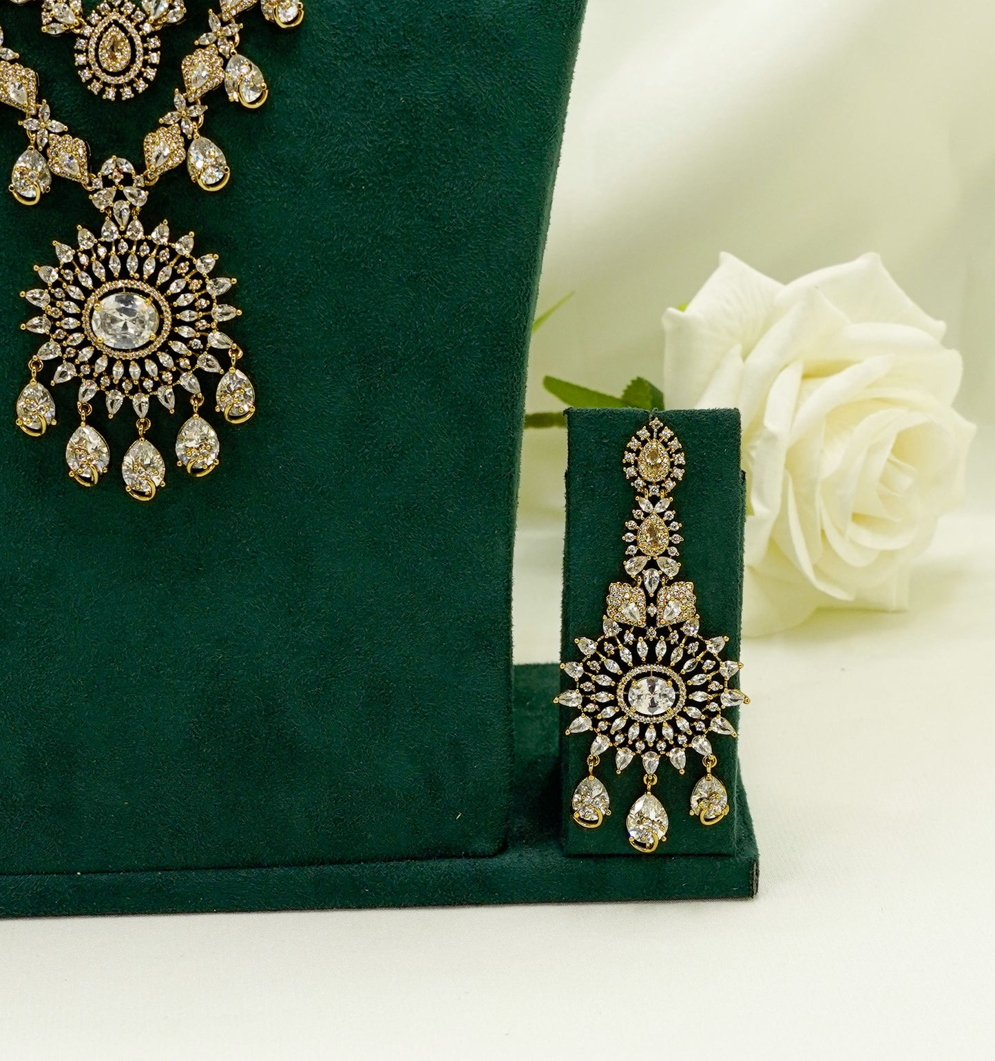 Gold/White Party Set - American Stone Jewellery Set – Necklace Set with Earrings